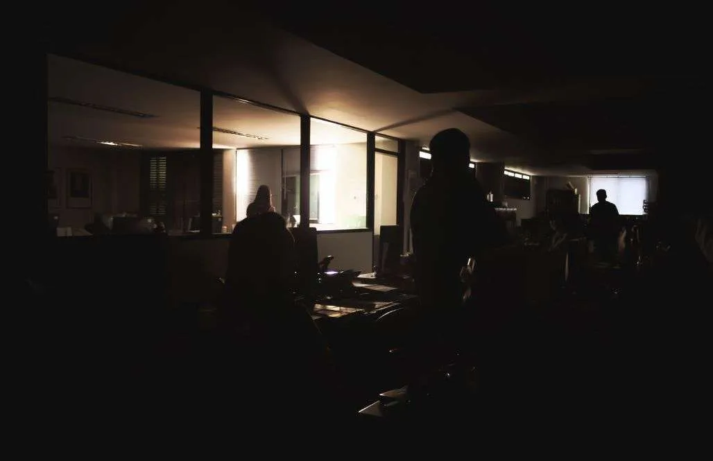 Emergency Electricians London – Emergency Electrical Contractors – Fahri Electricians London. Commercial premises affected by a loss of electrical power