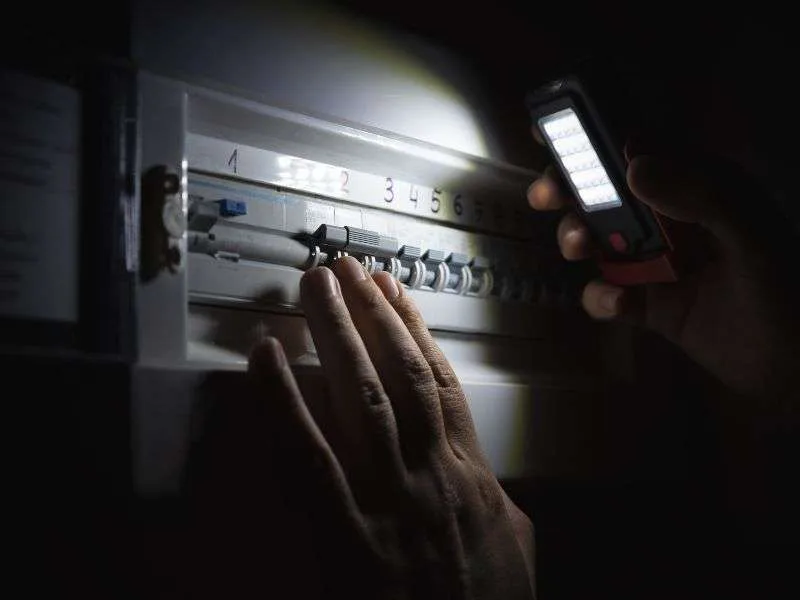 Reliable Emergency Electricians - Fahri Electricians London