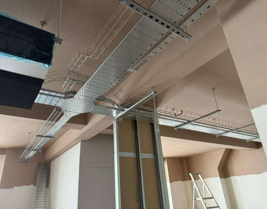 Commercial electrical containment install – Great Portland Street office refurb
